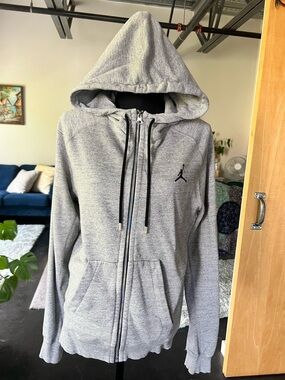 AIR JORDAN Heather Gray Full-Zip Hooded Sweatshirt with Black Logo size S